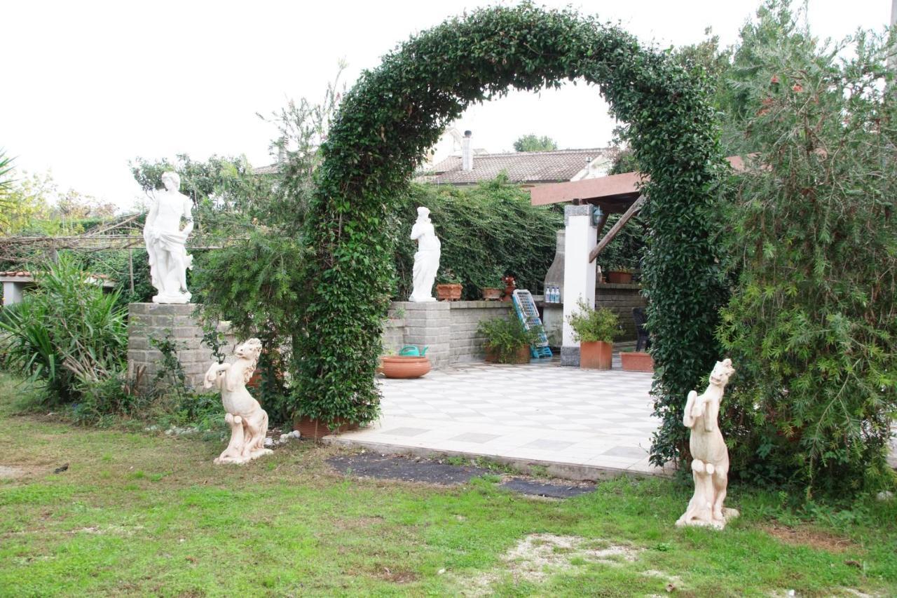 B&B La Toscana Marta Exterior photo